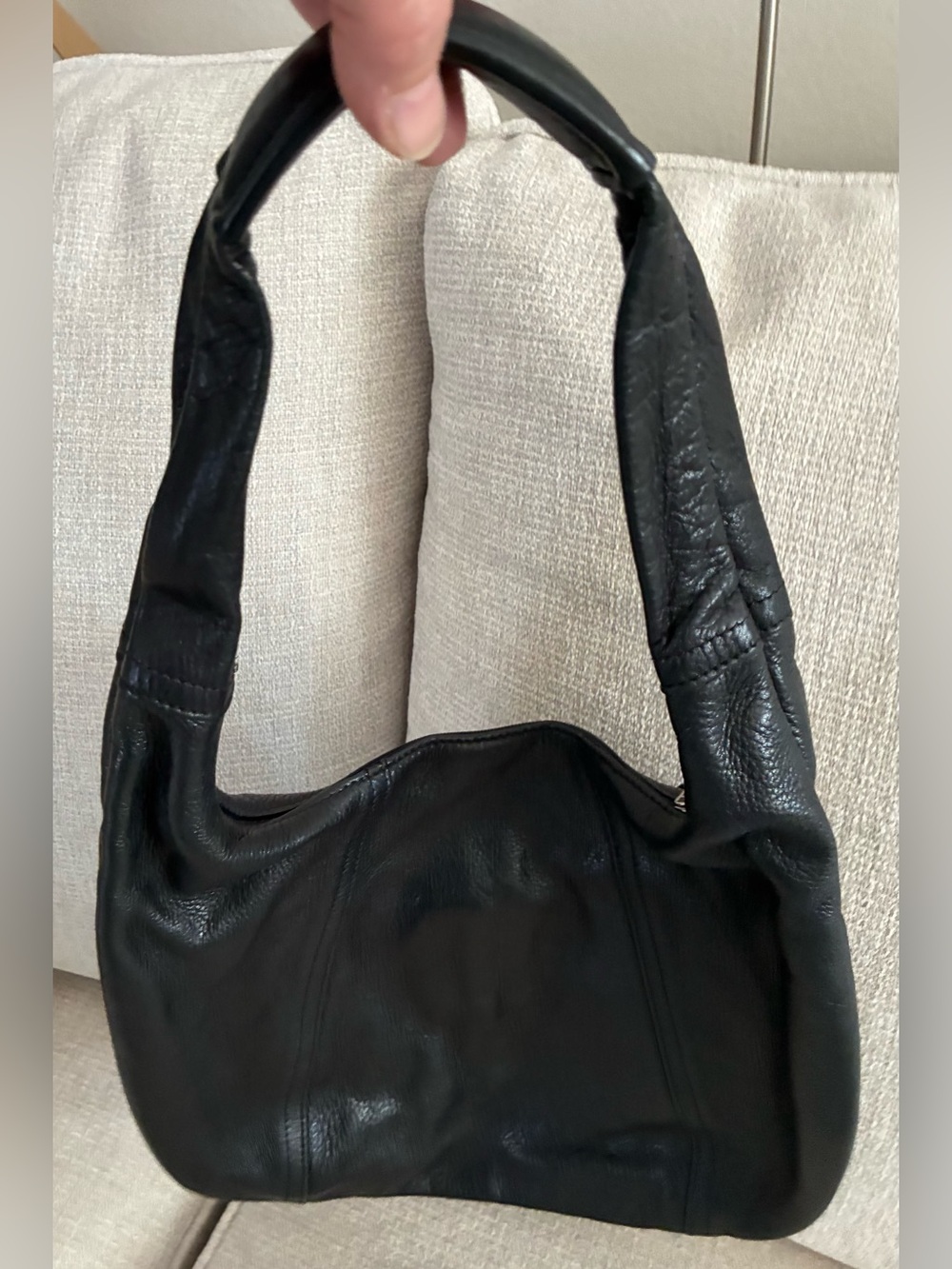 Sven Black Leather Shoulder Bag